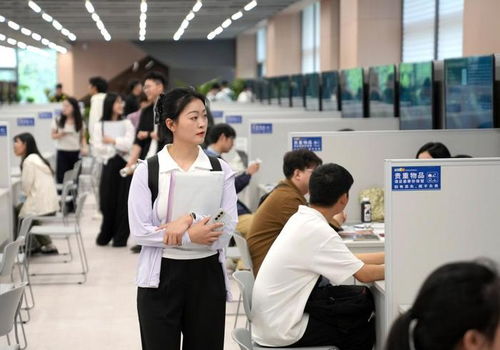 新华全媒 丨 职 引未来 大学生生涯教育与就业指导课程助力毕业生就业
